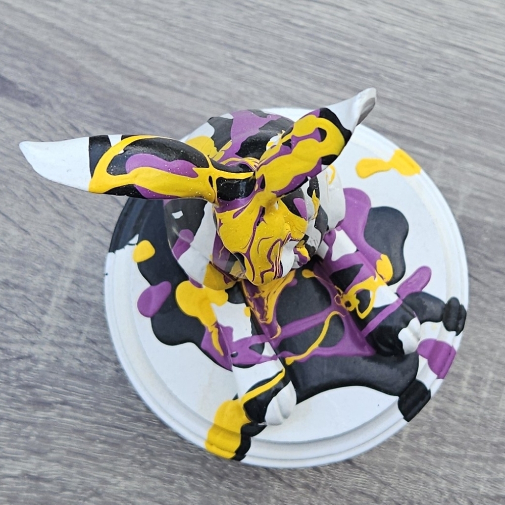 Colorful Abstract Rabbit Figurine - Picture 5 of 10